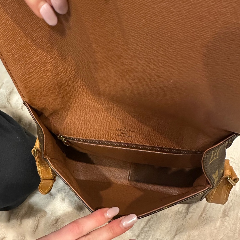 Authentic Louis Vuitton
Vintage Monogram Saint Cloud - Picture 5 of 11